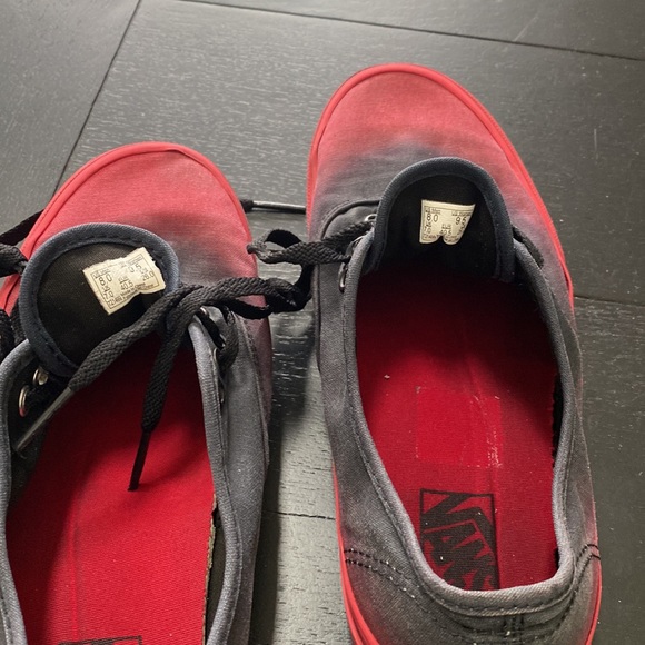 Vans Sneakers. Unisex. Mens 8/Womens 9.5. Black to Red - Picture 5 of 7